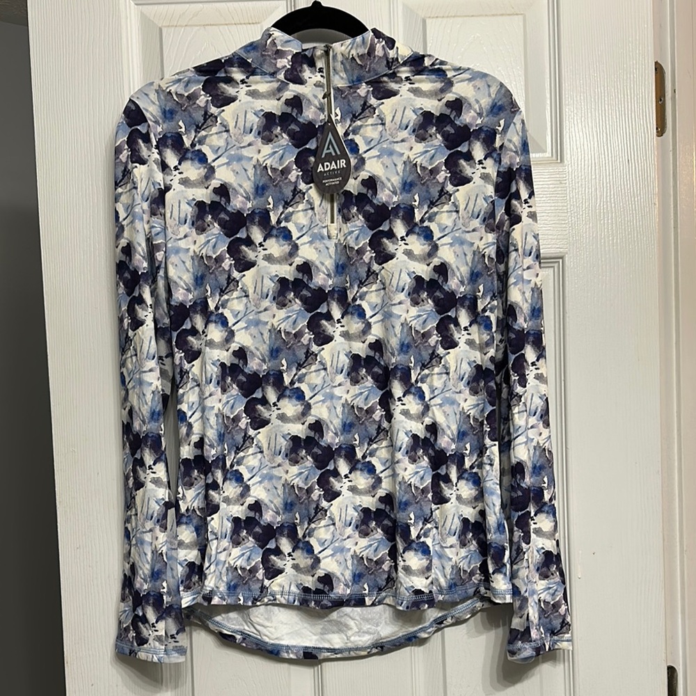 NWT! Adair Active Golf Women's Navy and White Floral Long Sleeve Shirt.